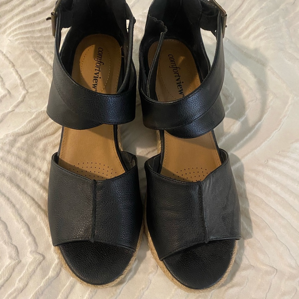 Comfortview Black Sandals with Minimalist Design - Picture 4 of 14